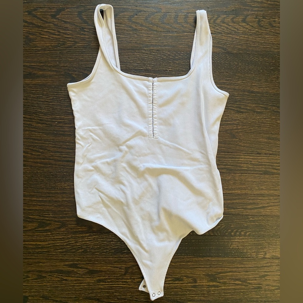 Abercrombie & Fitch White Ribbed Top